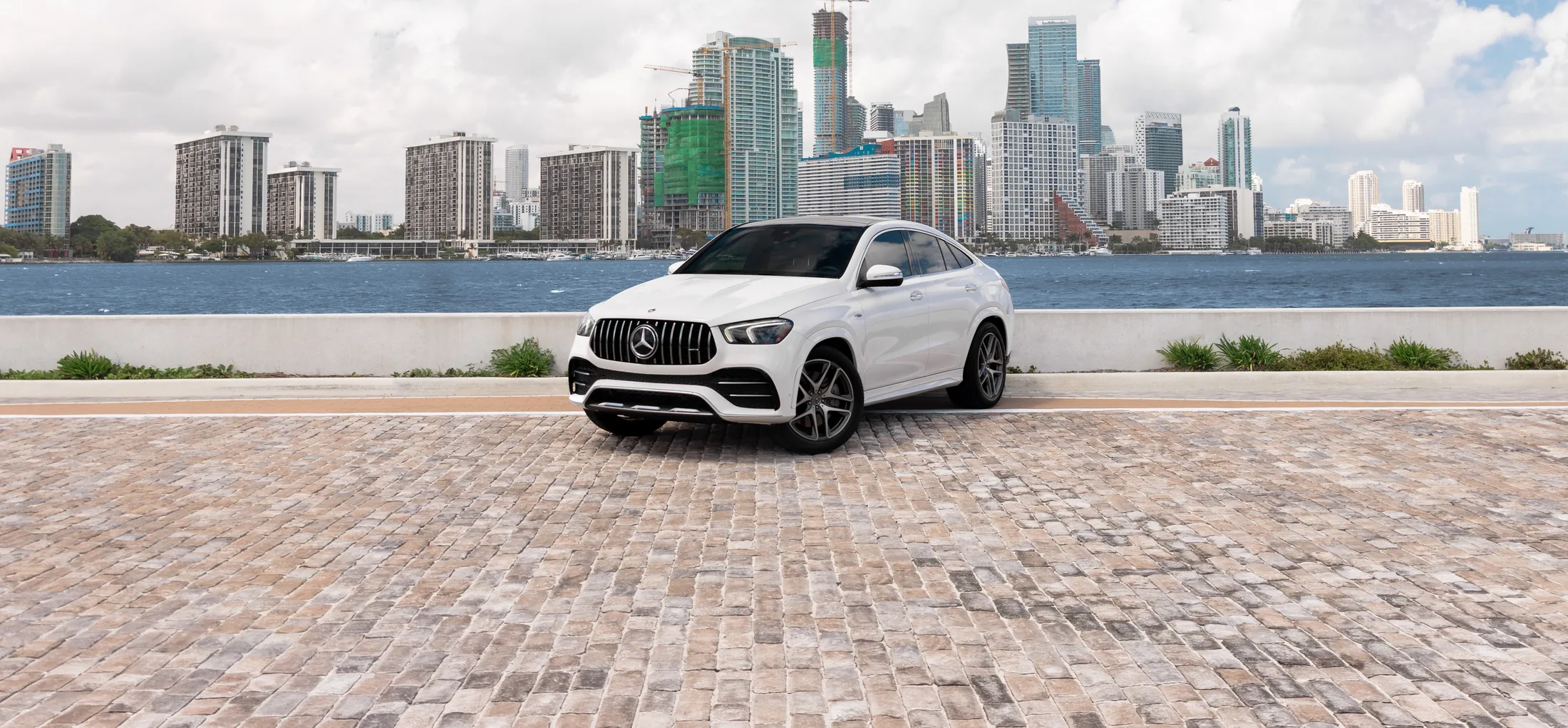 Mercedes GLE 53 Coupe White Black