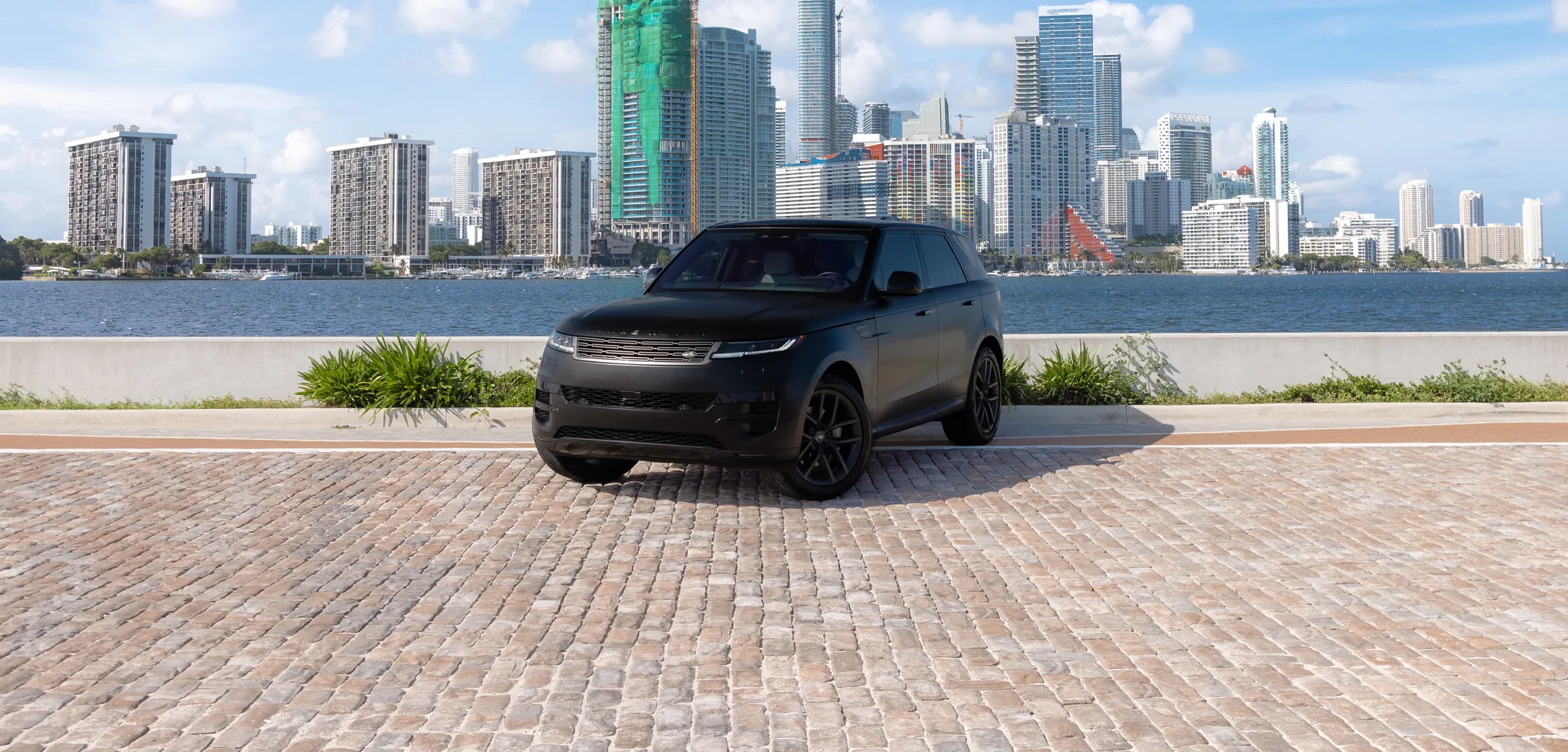 Range Rover Sport Satin Black